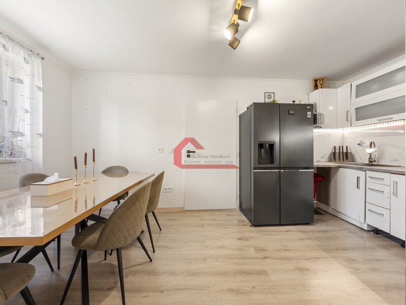 Prodej, řadový RD 3+1 Hlavní, Břeclav, Poštorná, po část. rekonstr., altán, garáž, zahrada, CP:306m2