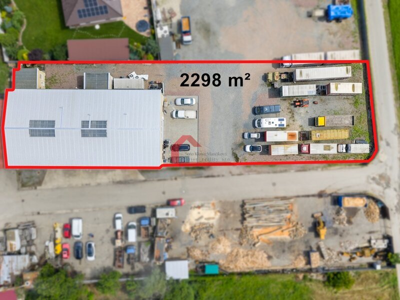 Prodej, auto/pneuservisu v Břeclavi, se zázemím, šatnou, 2ma kancelářemi, dílnou, skladem, CP:2298m2