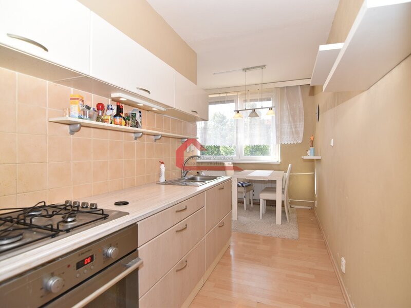 Pronájem, byt 2+1 Hodonín, ulice Brandlova, s lodžií,  kompletně vybavený,  CP: 55m2