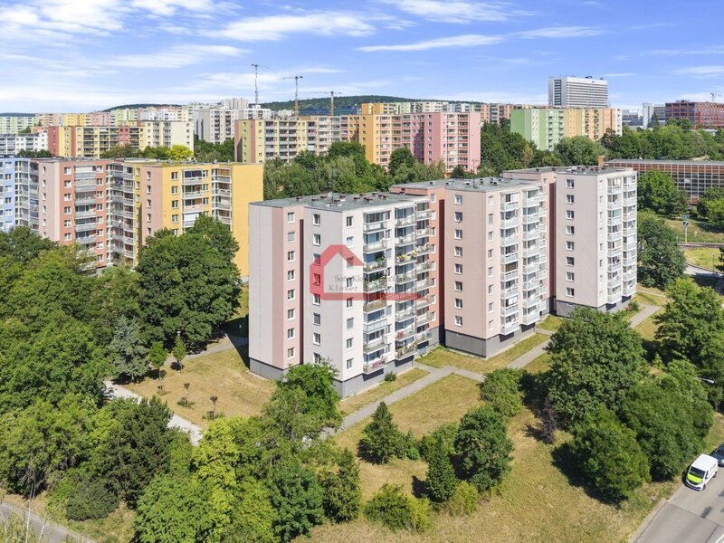 Prodej, byt 3+1 Brno, Bohunice, ulice Švermova, zasklená lodžie, sklepní koje, výtah, CP: 77m2