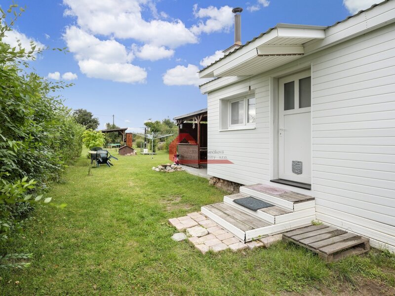 Prodej, obyvatelný, zateplený mobilheim se dvěma altány, sklepem a zahradou, CP: 1443m2