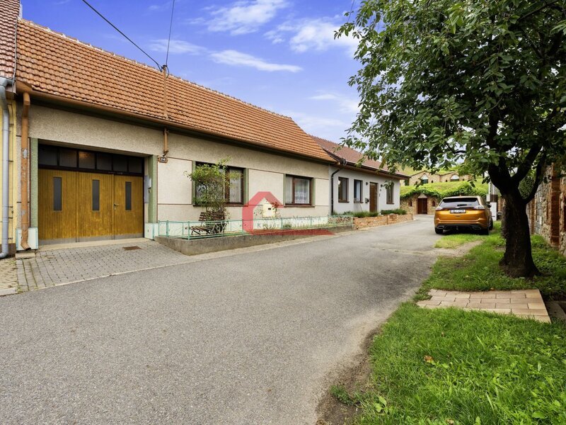 Prodej, přízemní RD/chalupa 4+1 Vrbice, průjezd, dílna, hospodářská stavení, zahrádka, CP: 346m2
